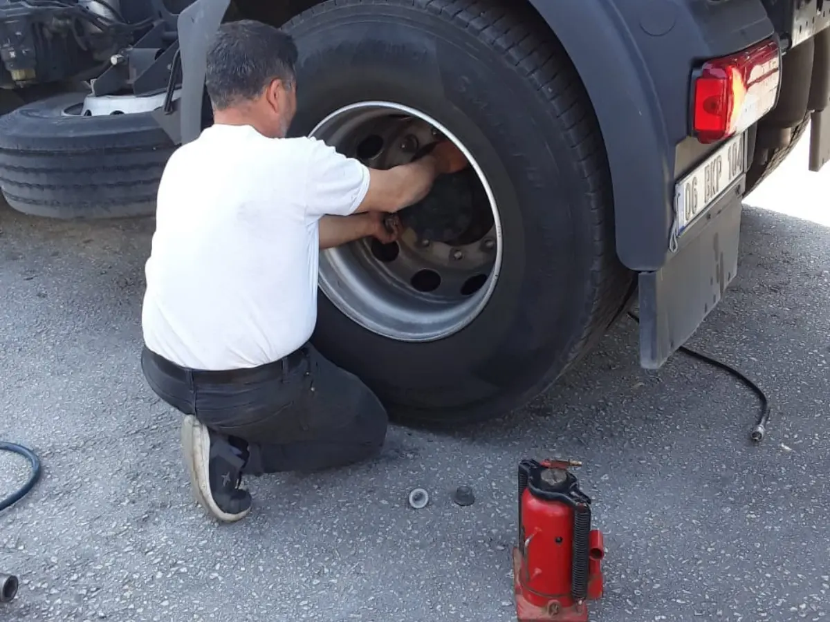 Çardak Oto Lastikçi